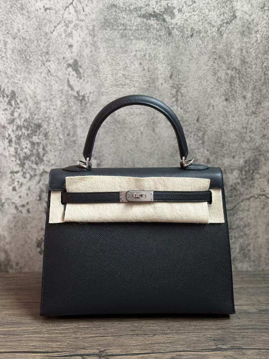 Hermès Kelly 25 Black Epsom with Palladium Hardware