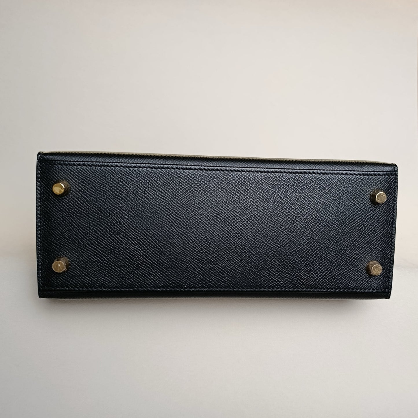 Hermès Kelly 25 /Black / Epsom/ Golden Accessories